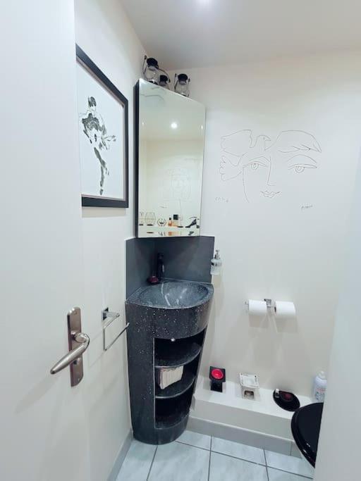 Duplex Art Place, Olympics 2024 Les Clayes-Sous-Bois Luaran gambar