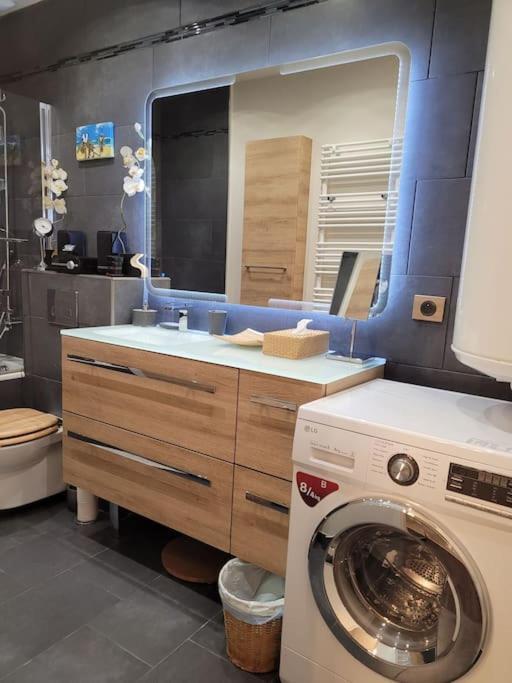 Duplex Art Place, Olympics 2024 Les Clayes-Sous-Bois Luaran gambar