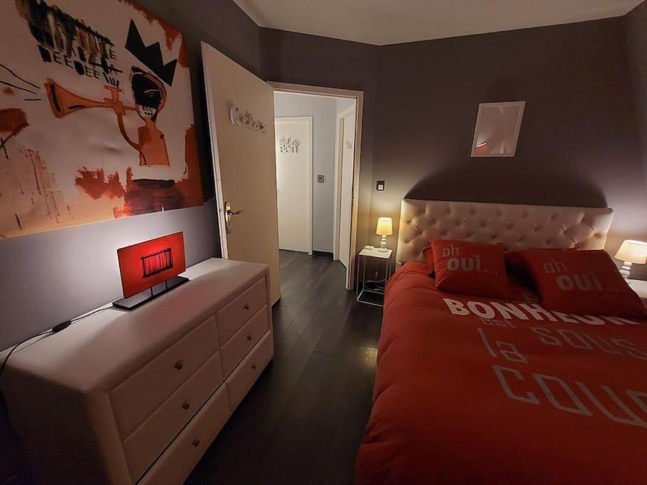 Duplex Art Place, Olympics 2024 Les Clayes-Sous-Bois Luaran gambar