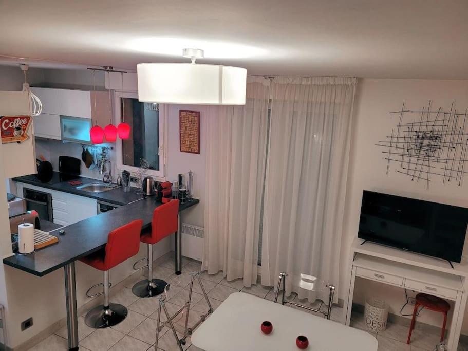Duplex Art Place, Olympics 2024 Les Clayes-Sous-Bois Luaran gambar