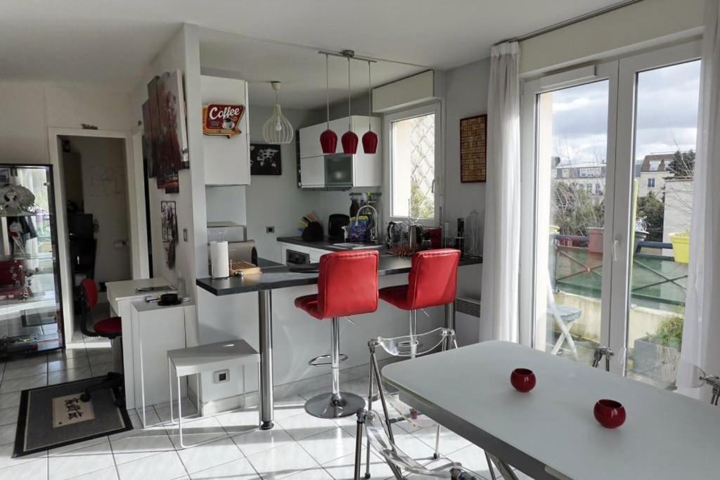 Duplex Art Place, Olympics 2024 Les Clayes-Sous-Bois Luaran gambar